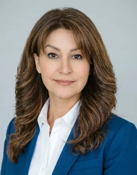 Farahnaz — DermoMask team member